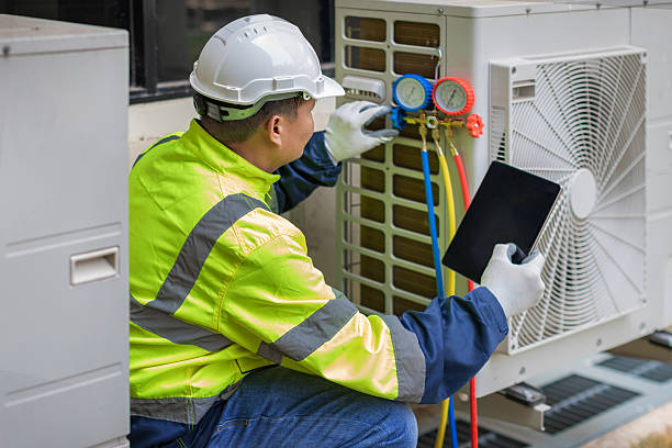 Professional Hvac technician working in Canton, MS